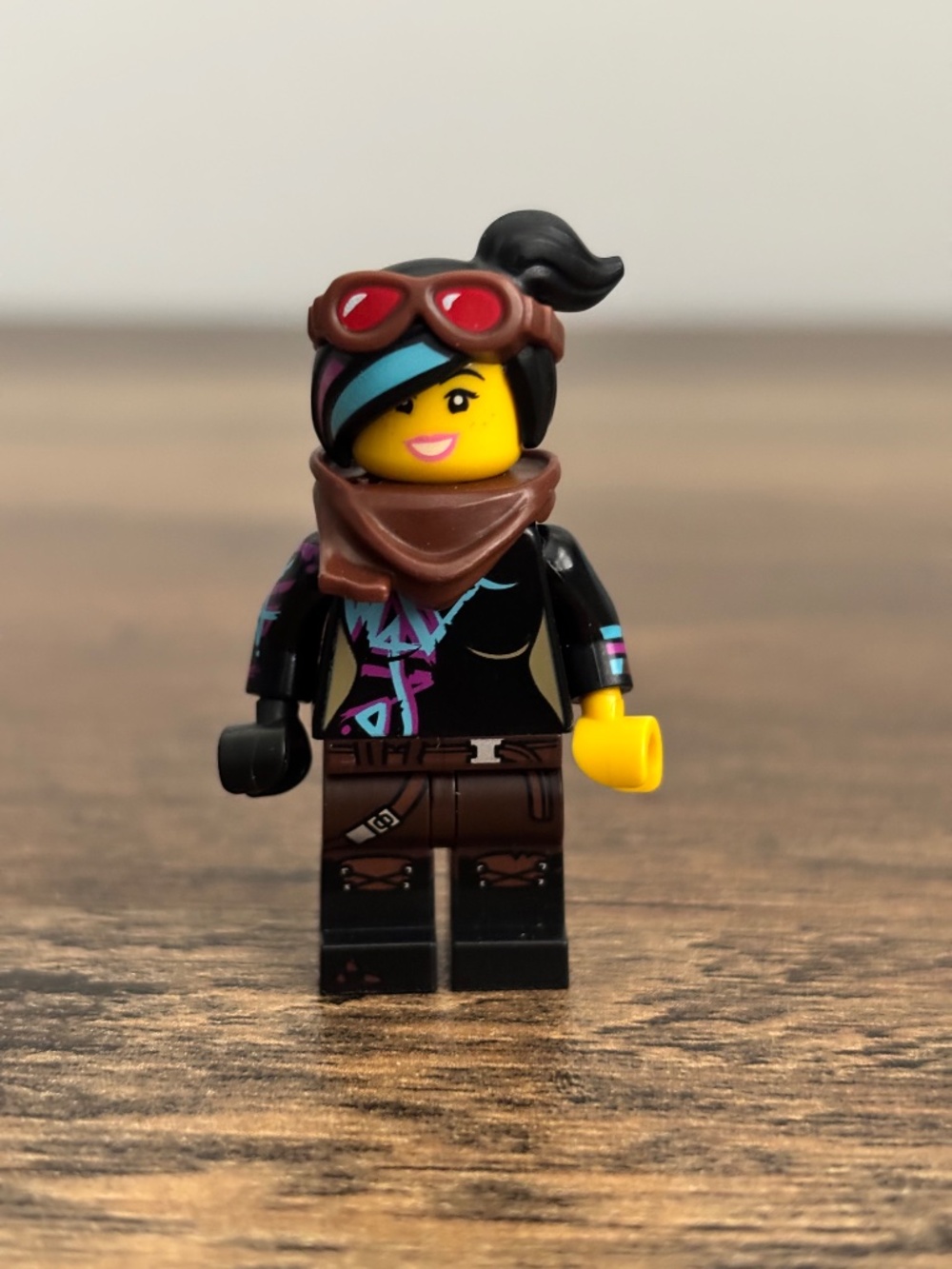 LEGO Lucy Wyldstyle Minifigure Goggles Crossbow 70831 70830 The Lego Movie Toy - Picture 7 of 11